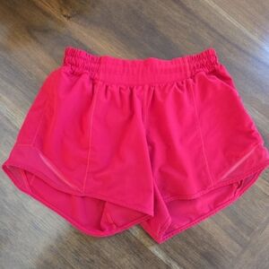 EUC Lululemon Hotty Hot Shorts Size 4, 4" Inseam